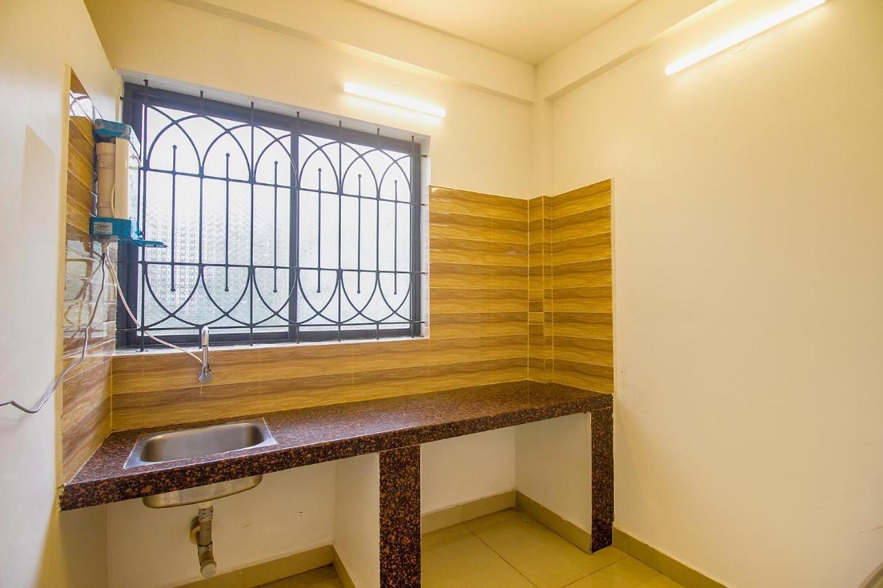 Fabescape Sk Studios With Pool & Gym, Arpora Eski Goa Dış mekan fotoğraf