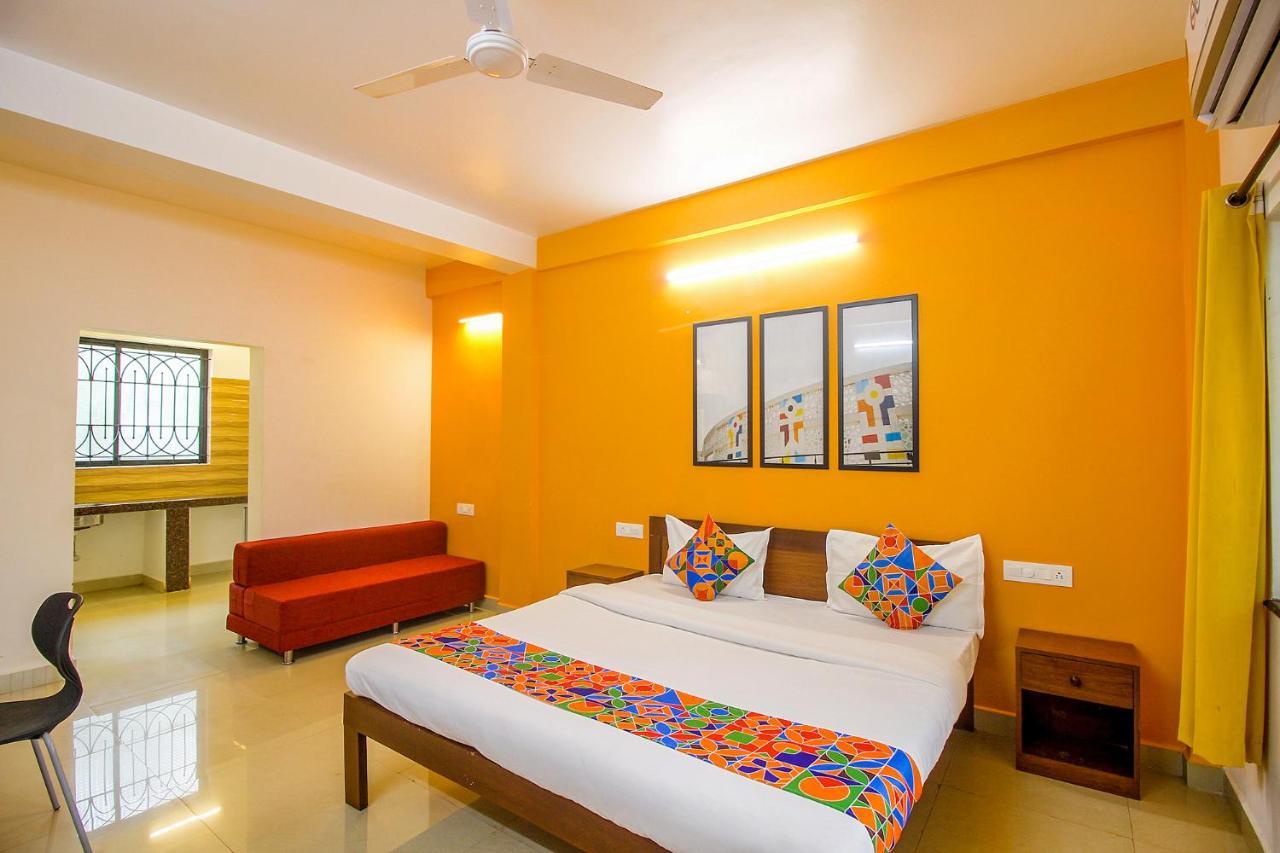 Fabescape Sk Studios With Pool & Gym, Arpora Eski Goa Dış mekan fotoğraf