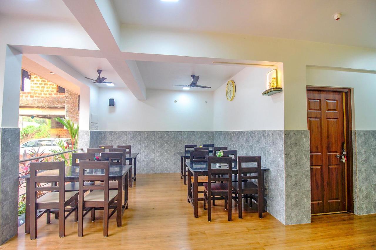 Fabescape Sk Studios With Pool & Gym, Arpora Eski Goa Dış mekan fotoğraf