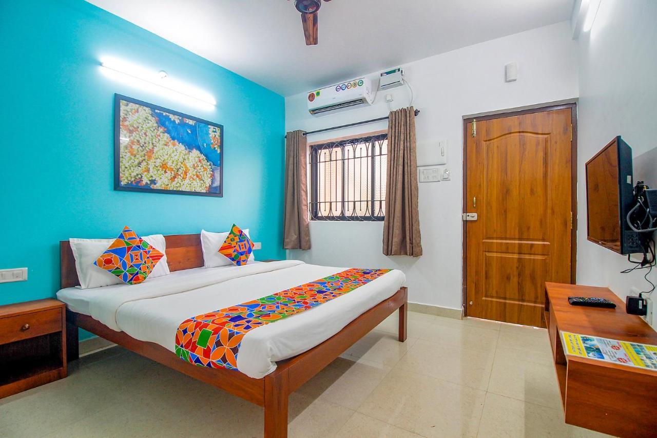 Fabescape Sk Studios With Pool & Gym, Arpora Eski Goa Dış mekan fotoğraf