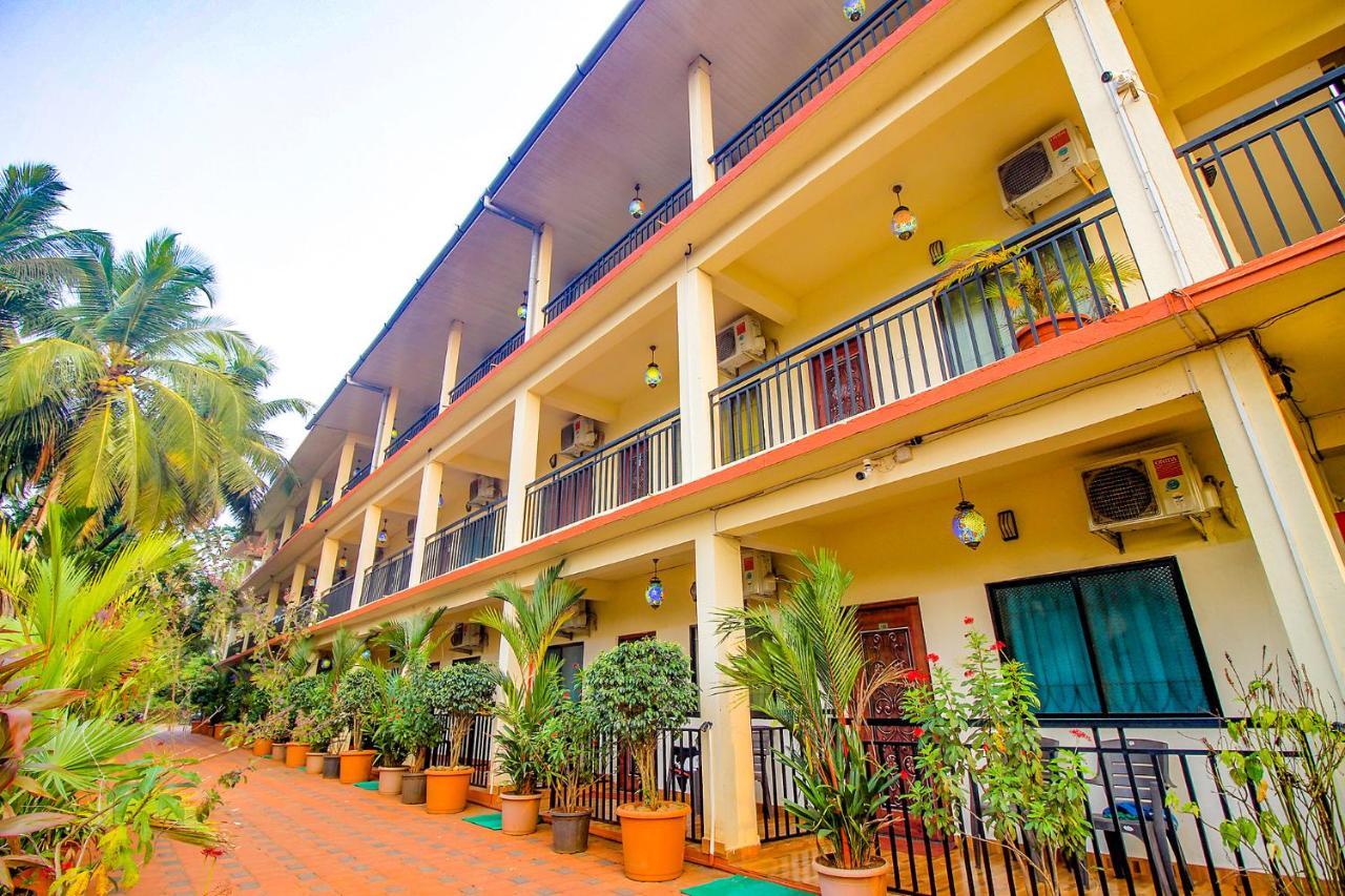 Fabescape Sk Studios With Pool & Gym, Arpora Eski Goa Dış mekan fotoğraf