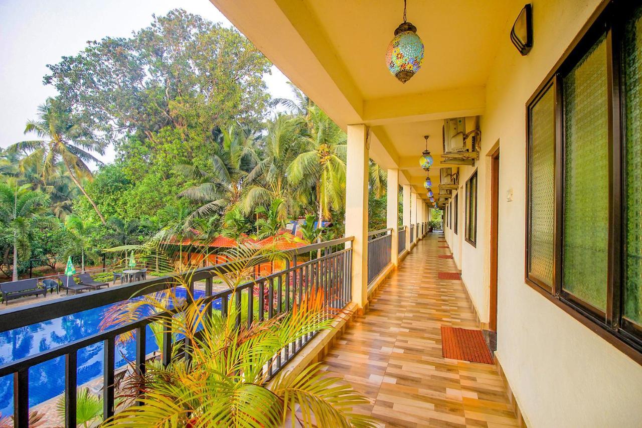 Fabescape Sk Studios With Pool & Gym, Arpora Eski Goa Dış mekan fotoğraf