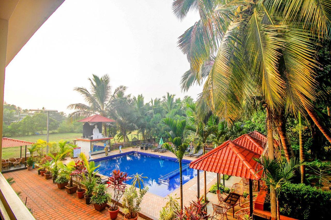 Fabescape Sk Studios With Pool & Gym, Arpora Eski Goa Dış mekan fotoğraf
